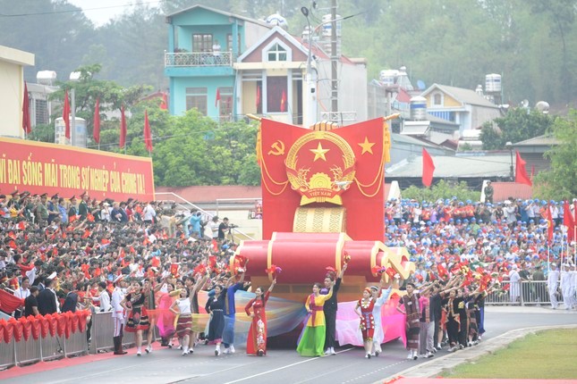 Chung sức, chung lòng làm nên chiến thắng Điện Biên Phủ vĩ đại - ảnh 4