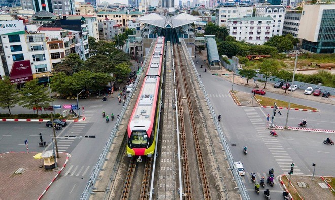 Hà Nội sẽ xây dựng đường sắt nhẹ monorail trên cao, chạy ven hai bên sông Hồng - ảnh 1