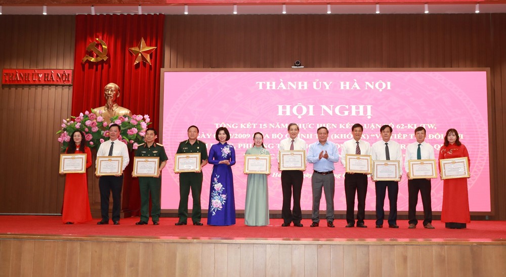 Tiếp tục đổi mới nội dung, phương thức hoạt động của Mặt trận tổ quốc và các đoàn thể chính trị - xã hội - ảnh 4