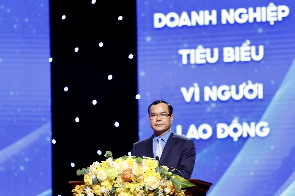 Lễ Vinh danh doanh nghiệp tiêu biểu vì người lao động 2024: “Thước đo” sự phát triển của doanh nghiệp  ​ - ảnh 1