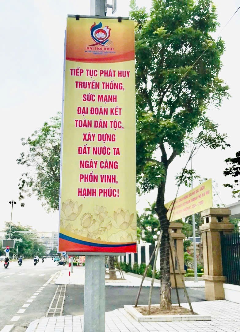 Hà Nội: Tưng bừng băng rôn, baner chào mừng Đại hội đại biểu MTTQ Việt Nam TP Hà Nội lần thứ XVIII - ảnh 7