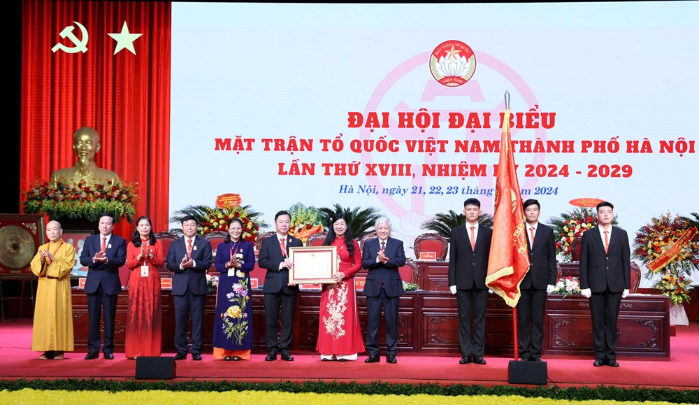 Đồng chí Nguyễn Lan Hương tái đắc cử Chủ tịch Ủy ban MTTQ Việt Nam thành phố Hà Nội nhiệm kỳ 2024 - 2029 - ảnh 2