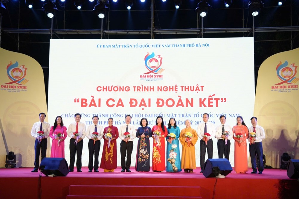 Chương trình nghệ thuật “Bài ca đại đoàn kết” chào mừng thành công Đại hội Đại biểu MTTQ Việt Nam TP Hà Nội - ảnh 4