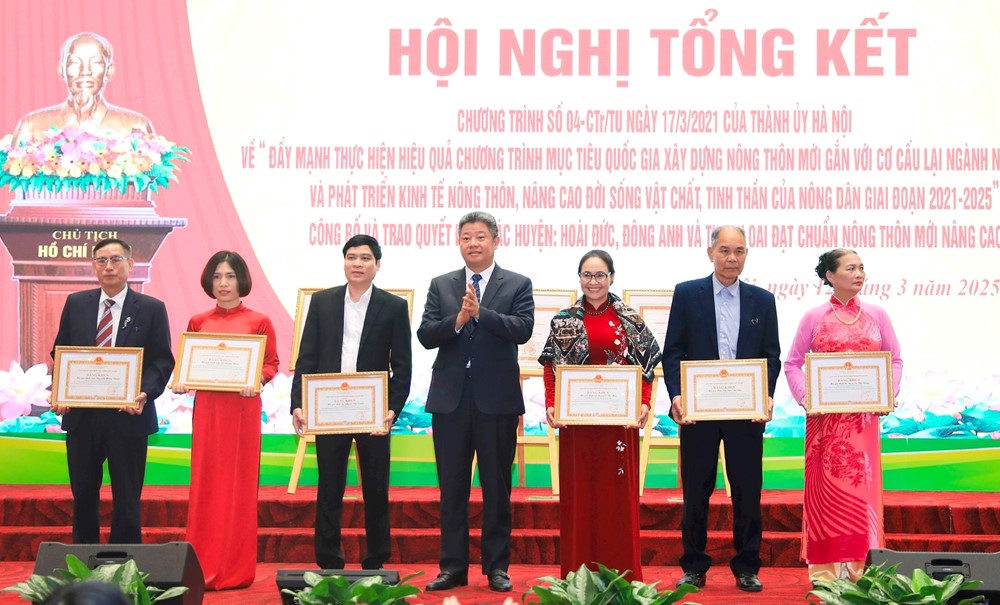 Hà Nội: Nhiều tập thể, cá nhân có đóng góp trong phong trào thi đua “Toàn dân chung sức xây dựng nông thôn mới” - ảnh 3