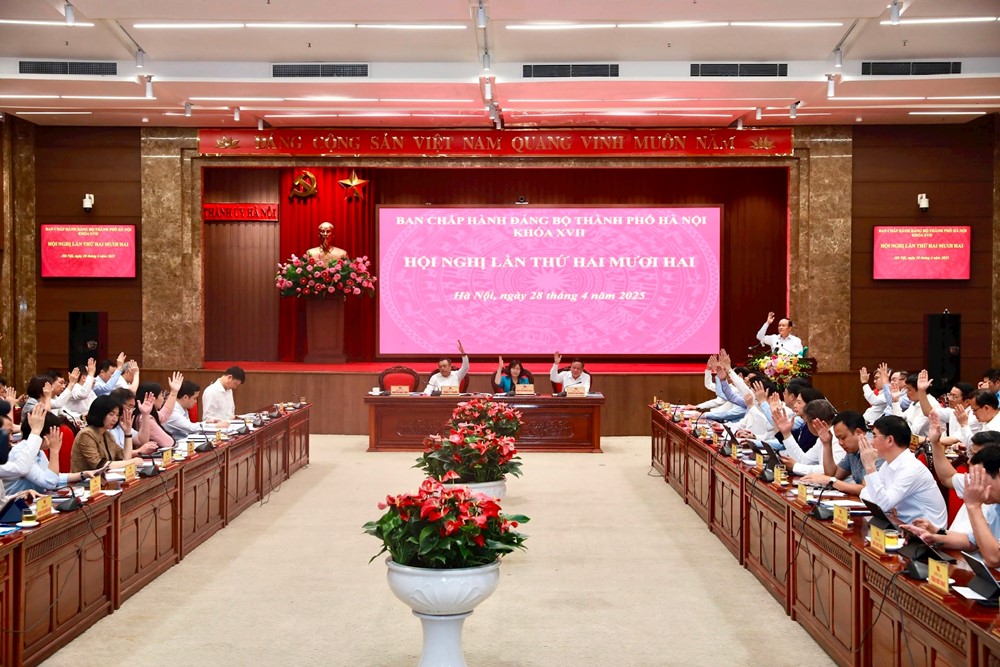 Hà Nội triển khai Kế hoạch tổ chức đại hội Đảng bộ các cấp và hướng dẫn sắp xếp cán bộ phường, xã mới - ảnh 1