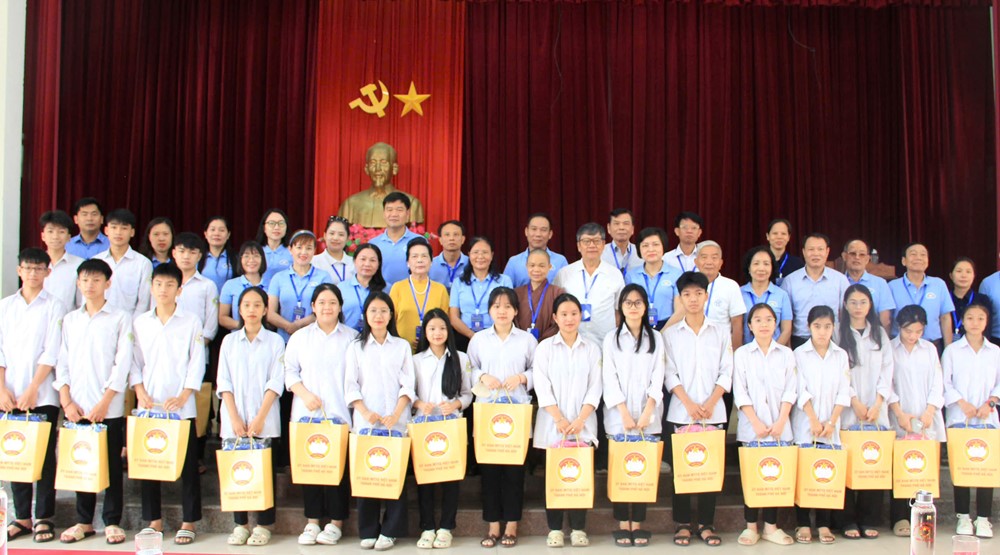 Hà Nội: “Hành trình kết nối năm 2025” kết thúc tốt đẹp với các hoạt động ý nghĩa tại Hà Tĩnh và Thanh Hoá - ảnh 1