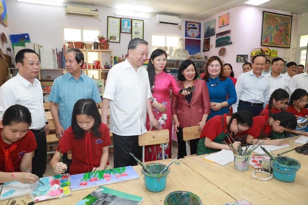 Tổng Bí thư Tô Lâm: Phải xem việc chăm lo cho trẻ em khuyết tật là trách nhiệm chính trị - ảnh 2