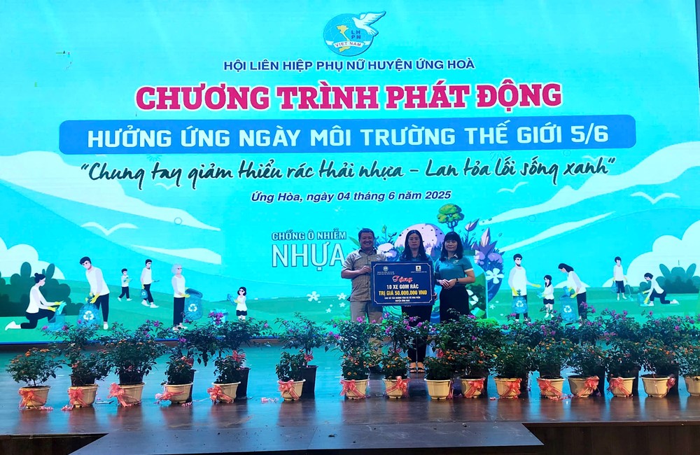 Hội LHPN huyện Ứng Hòa: Chung tay giảm thiểu rác thải nhựa – Lan tỏa lối sống xanh - ảnh 5