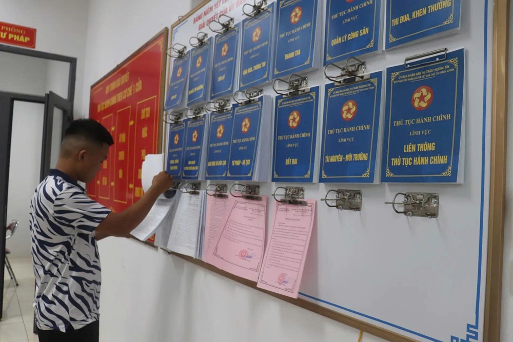 Hà Nội: không để gián đoạn giải quyết thủ tục hành chính khi sắp xếp đơn vị hành chính cấp xã - ảnh 1