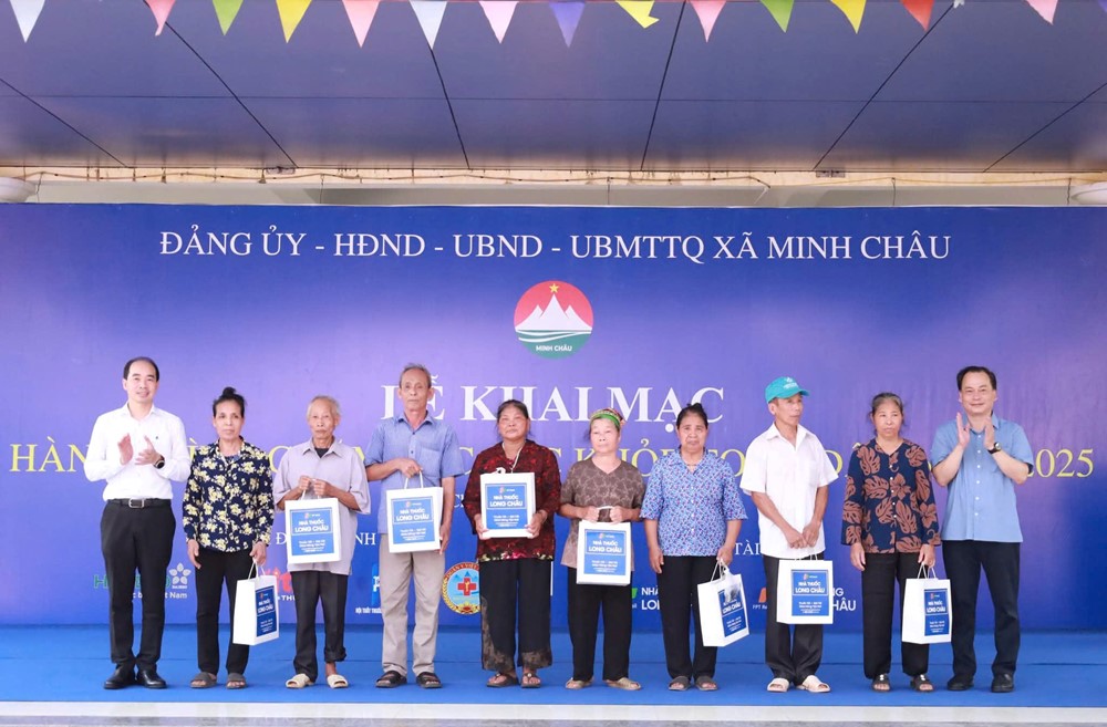 Xã Minh Châu: 1200 người dân trên 60 tuổi được khám sức khỏe và thiết lập Hồ sơ sức khỏe điện tử - ảnh 2