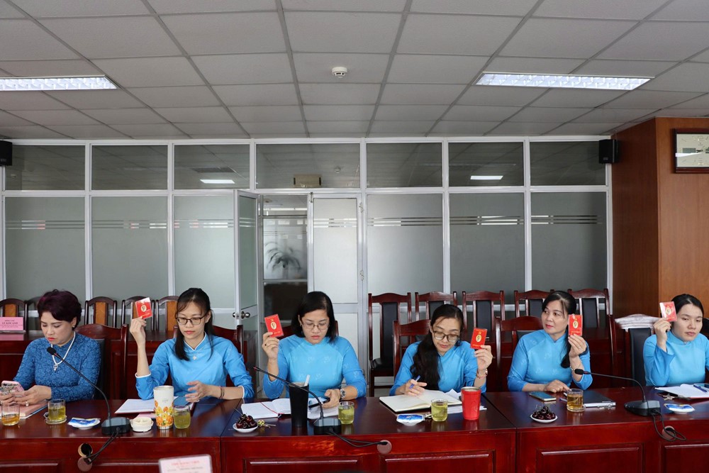 Đại hội Chi bộ Ban Công tác Phụ nữ: Tiếp tục đổi mới nội dung, phương thức hoạt động của tổ chức Hội   - ảnh 5