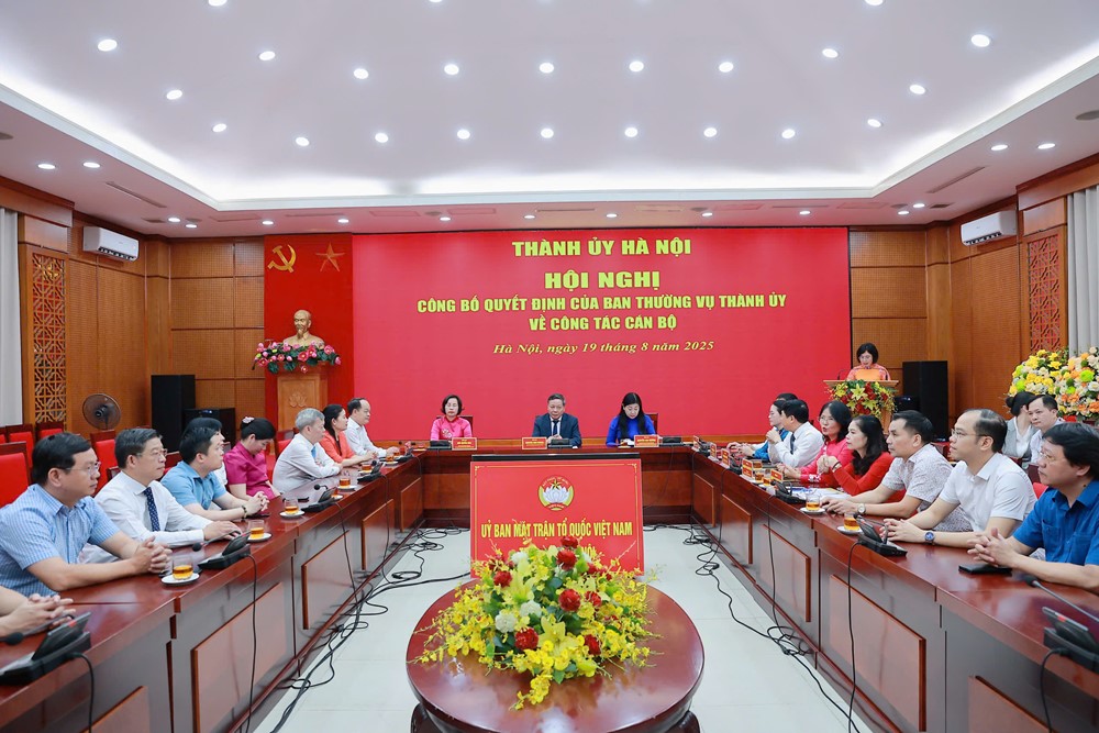 Đồng chí Bùi Huyền Mai được cử giữ chức Phó Chủ tịch Thường trực Ủy ban MTTQ Việt Nam TP Hà Nội  - ảnh 1
