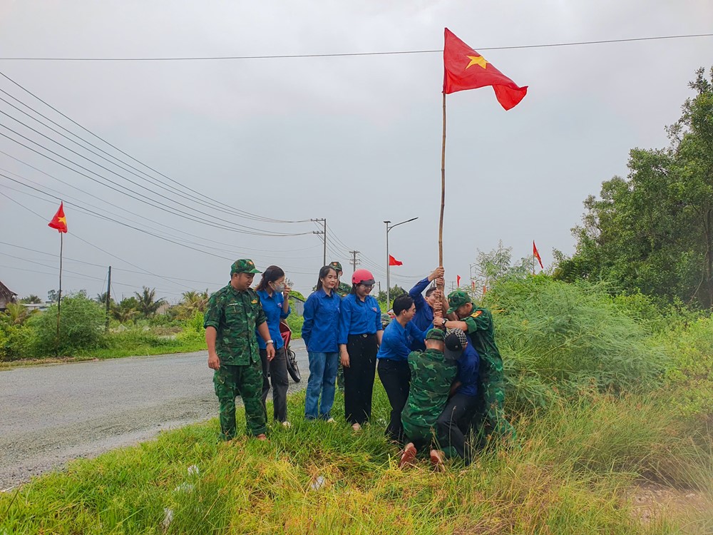 Lan tỏa giá trị bất diệt của Cách mạng Tháng Tám trên vùng biên Phan Ngọc Hiển - ảnh 3