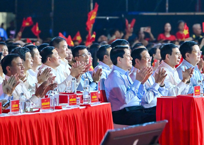 Cầu truyền hình “Thời cơ vàng“: Tái hiện lịch sử hào hùng của dân tộc - ảnh 1