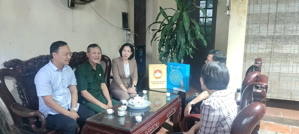Chia sẻ khó khăn cùng hội viên nhân ngày đại lễ của toàn dân tộc - ảnh 4