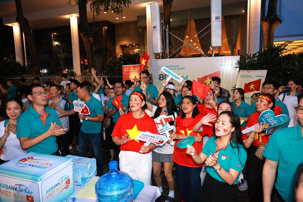Lan tỏa tinh thần “sống cùng cộng đồng, phụng sự cộng đồng” trong những ngày đại lễ của dân tộc - ảnh 4