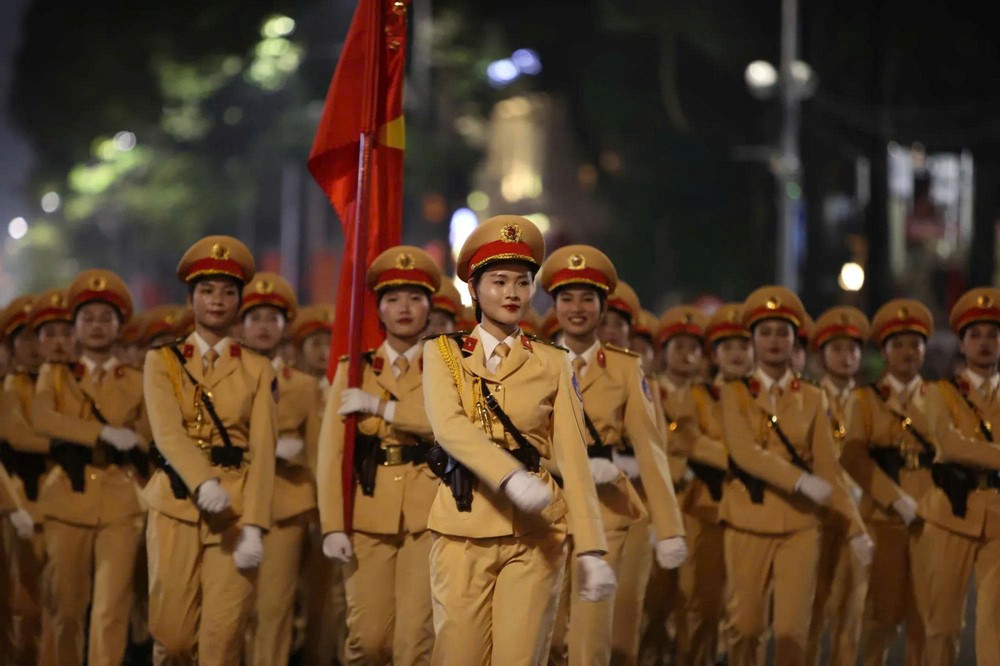 Khối nữ gây ấn tượng mạnh trong buổi sơ duyệt diễu binh, diễu hành - ảnh 3