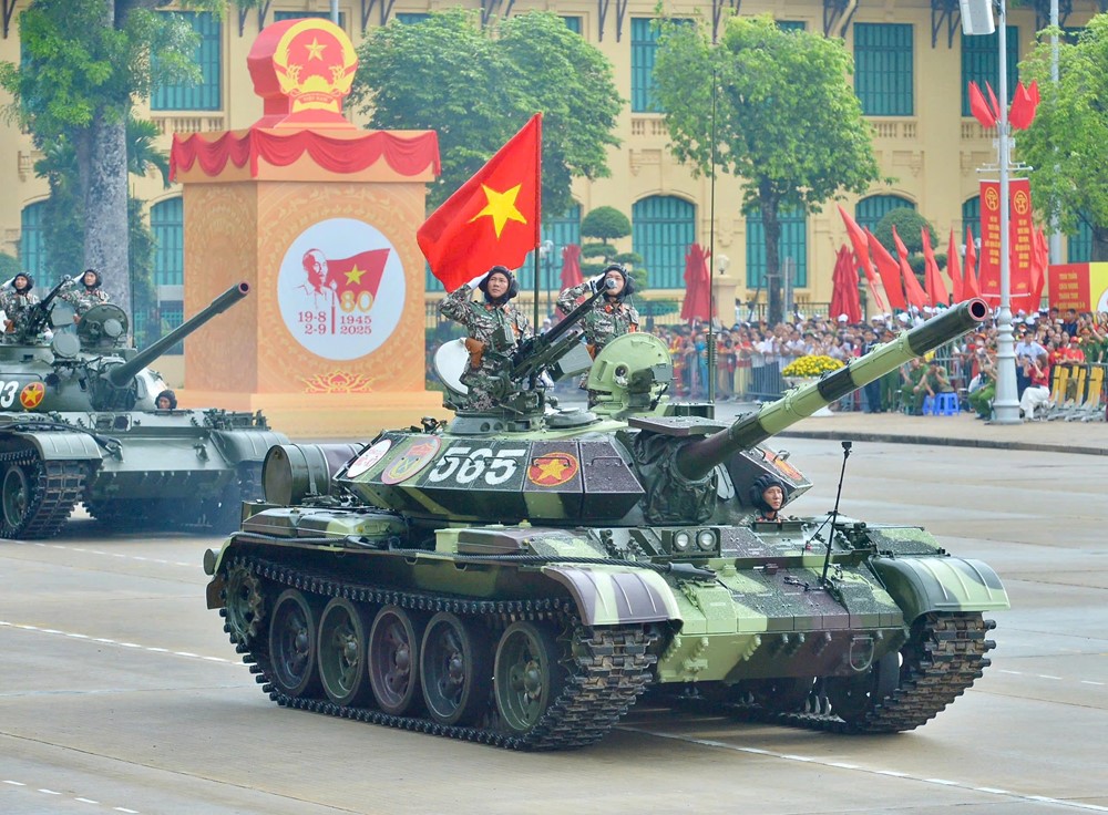 Sáng 2/9, chính thức diễn ra Lễ diễu binh, diễu hành kỷ niệm 80 năm Cách mạng Tháng Tám thành công và Quốc khánh 2/9 - ảnh 1