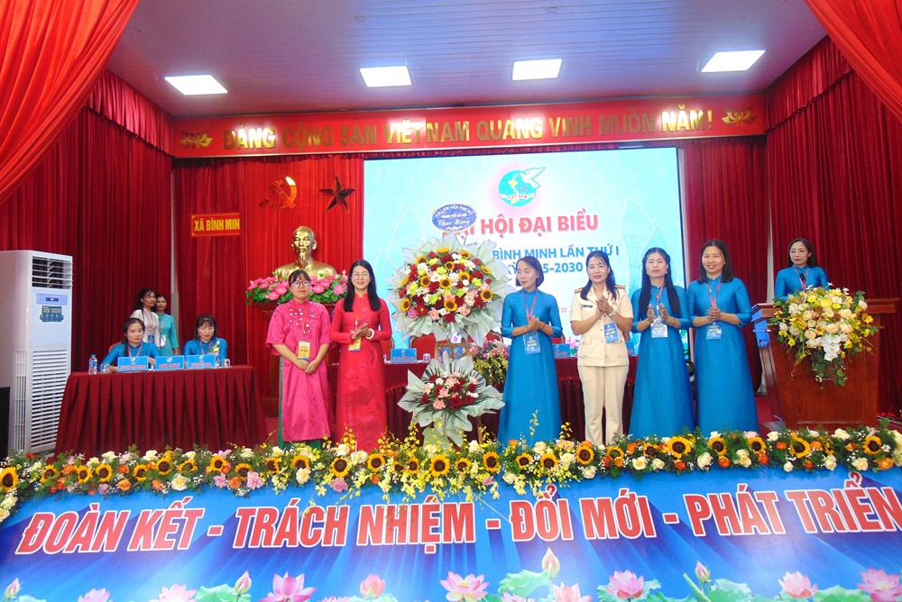 Phụ nữ Bình Minh phát huy truyền thống, khát vọng vươn lên trong kỷ nguyên mới, xây dựng tổ chức Hội vững mạnh - ảnh 4