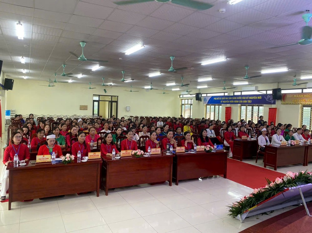 Cán bộ, hội viên phụ nữ xã Suối Hai quyết tâm phấn đấu thực hiện thắng lợi mục tiêu, nhiệm vụ nhiệm kỳ 2025- 2030 - ảnh 1
