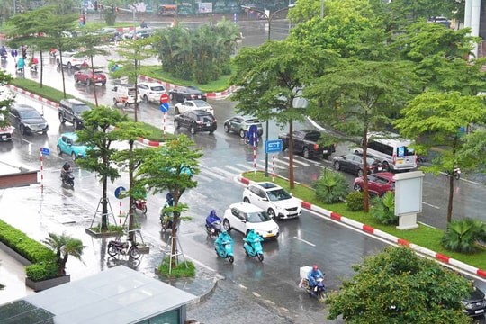 ​  Hà Nội tập trung ứng phó bão số 10 và mưa lũ, sạt lở, lũ quét - ảnh 1