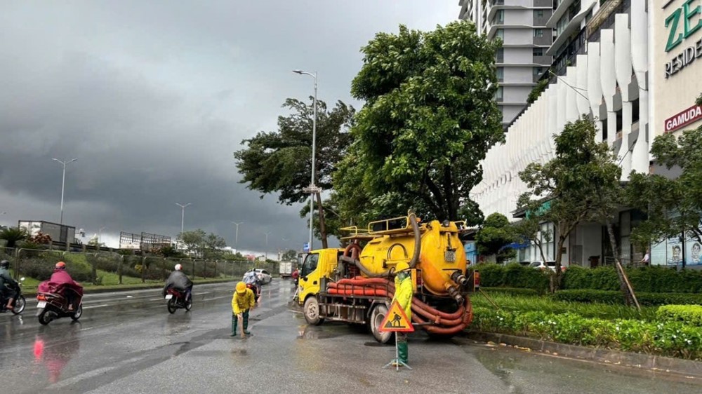 ​  Hà Nội khuyến khích các cơ quan, người lao động làm việc trực tuyến ngày 6/10 để phòng chống bão số 11  ​ - ảnh 1