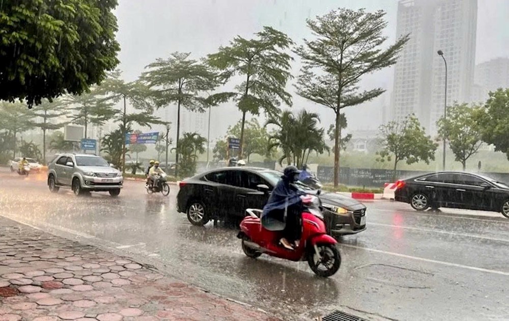 Hà Nội chủ động ứng phó với mưa lớn do hoàn lưu bão số 11  - ảnh 1