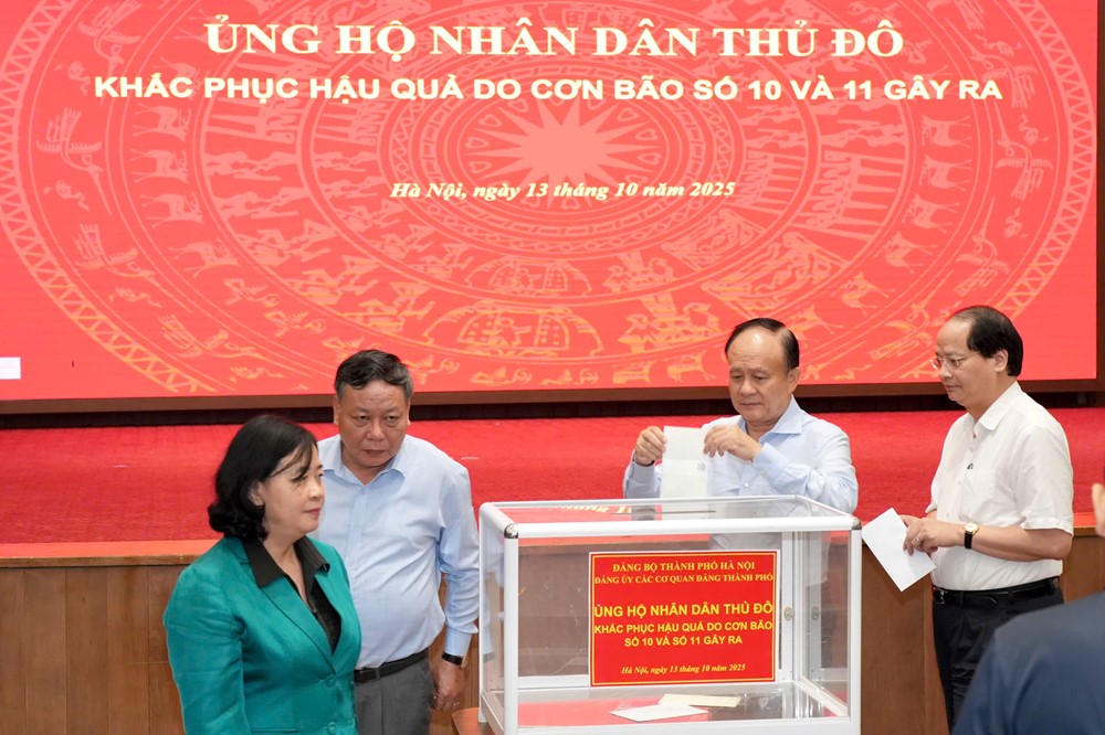 Hà Nội tổ chức chương trình ủng hộ nhân dân Thủ đô khắc phục hậu quả do cơn bão số 10 và số 11 gây ra - ảnh 2