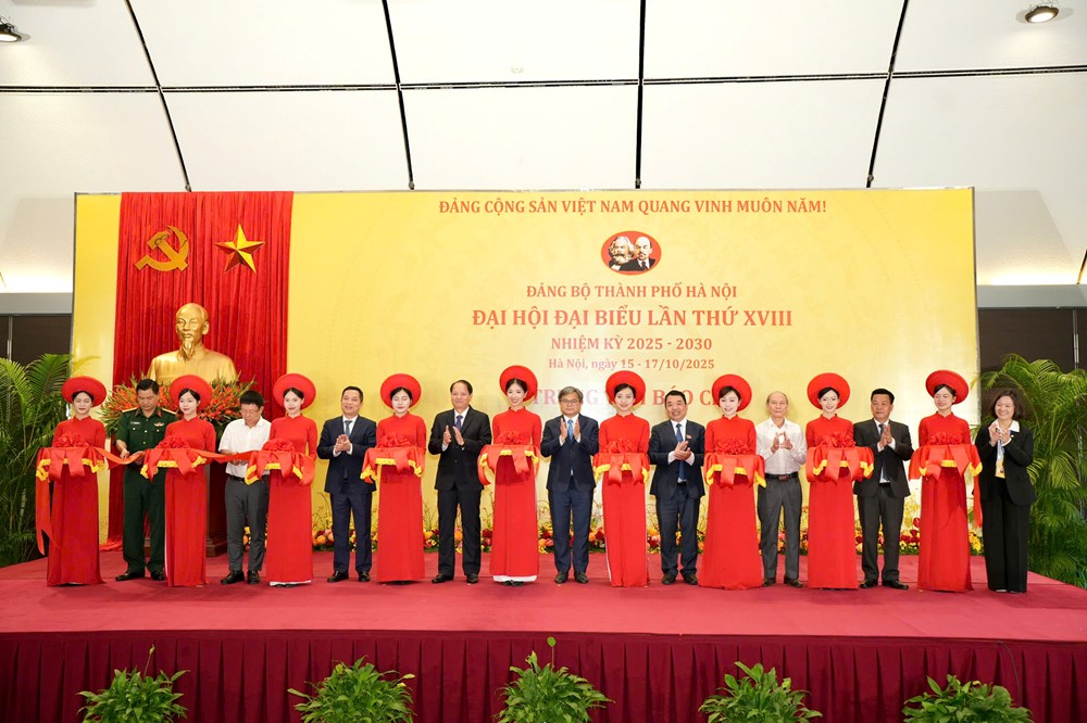 Khai trương Trung tâm Báo chí phục vụ Đại hội đại biểu Đảng bộ TP Hà Nội lần thứ XVIII - ảnh 3