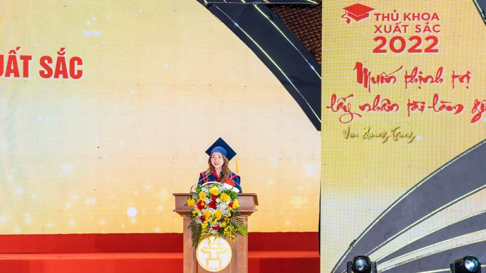 Hà Nội tuyên dương 98 Thủ khoa xuất sắc năm 2022 - ảnh 4