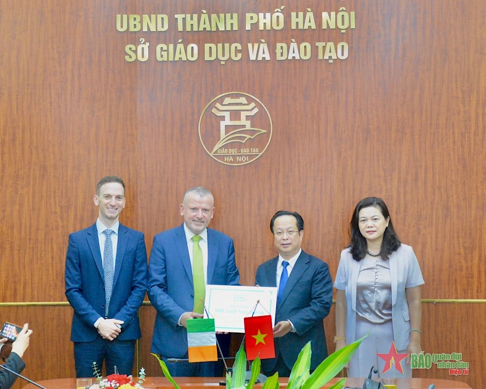 Hà Nội hợp tác nâng cao năng lực công nghệ thông tin cho học sinh - ảnh 1