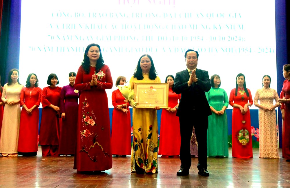 Hà Nội có thêm 167 trường được công nhận đạt chuẩn quốc gia - ảnh 1