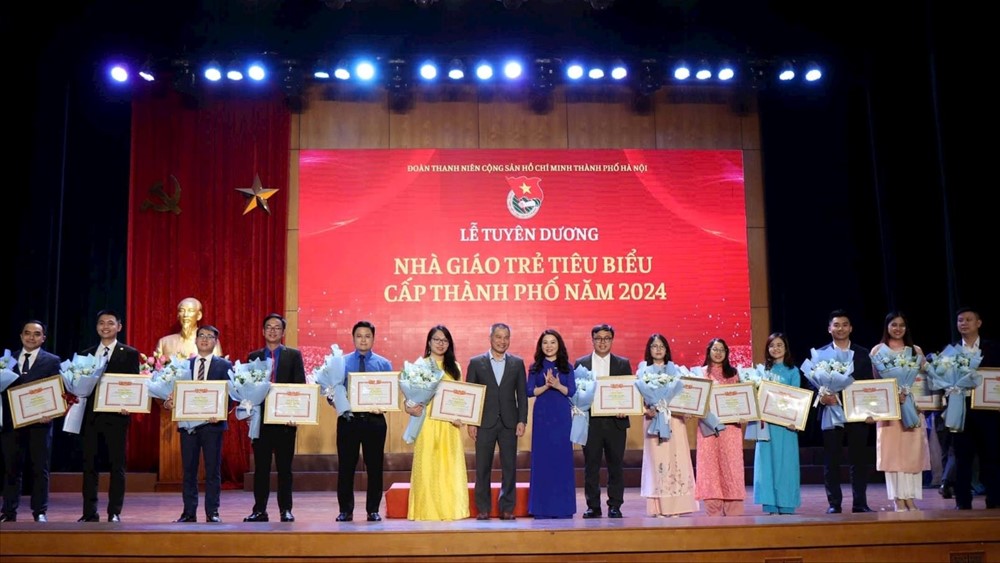 Vinh danh 32 “Nhà giáo trẻ Thủ đô tiêu biểu” cấp thành phố năm 2024 - ảnh 2