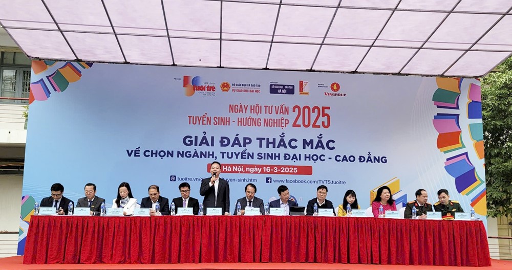 Chốt quy chế tuyển sinh đại học 2025: Chính thức bỏ xét tuyển sớm, không giới hạn số lượng tổ hợp xét tuyển - ảnh 2
