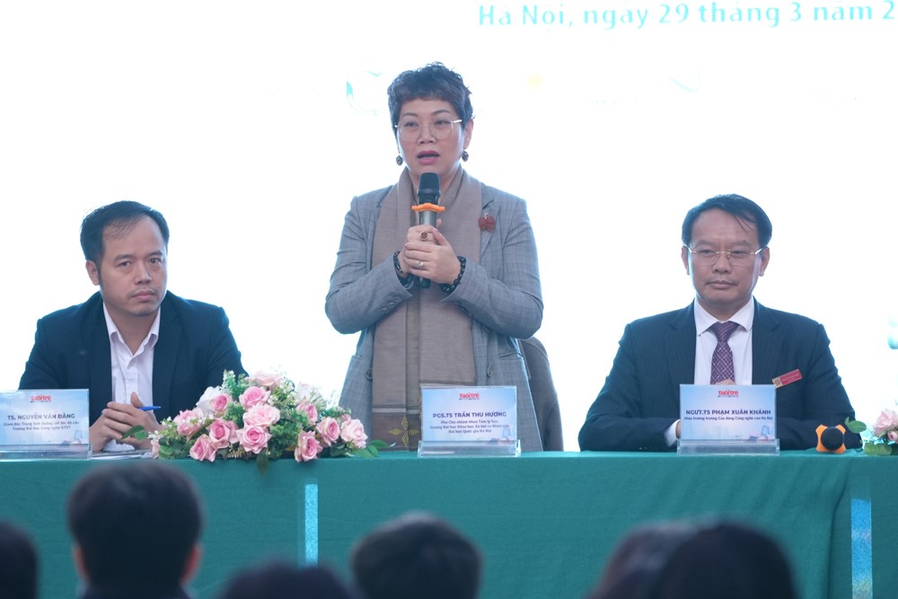 Đáp ứng nhu cầu thông tin về tuyển sinh, định hướng nghề - ảnh 1