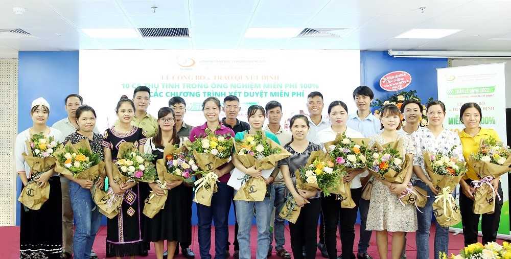 Vợ chồng người dân tộc thiểu số đón con yêu sau 7 năm hiếm muộn - ảnh 3