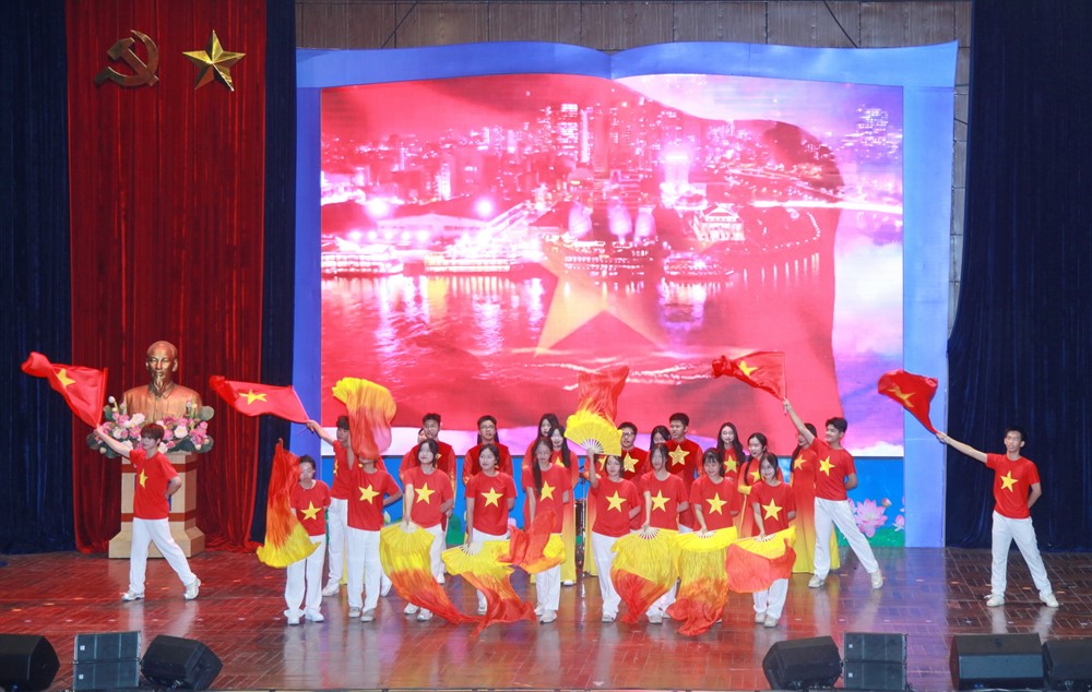 Tổng Bí thư Tô Lâm trải nghiệm giáo dục STEM cùng học sinh Hà Nội - ảnh 2