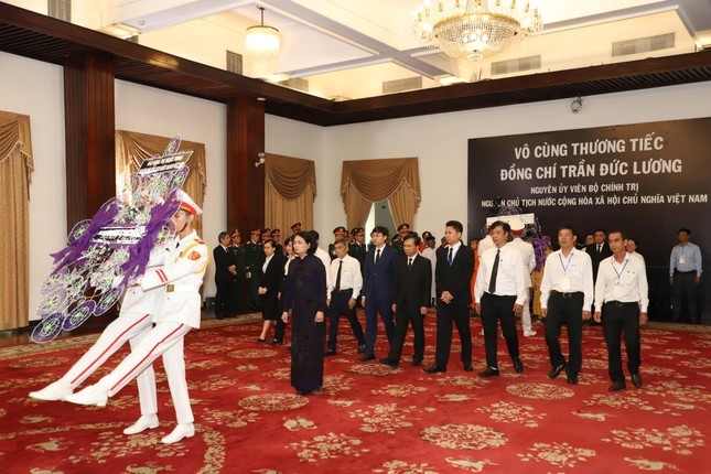 Long trọng lễ viếng nguyên Chủ tịch nước Trần Đức Lương  - ảnh 14