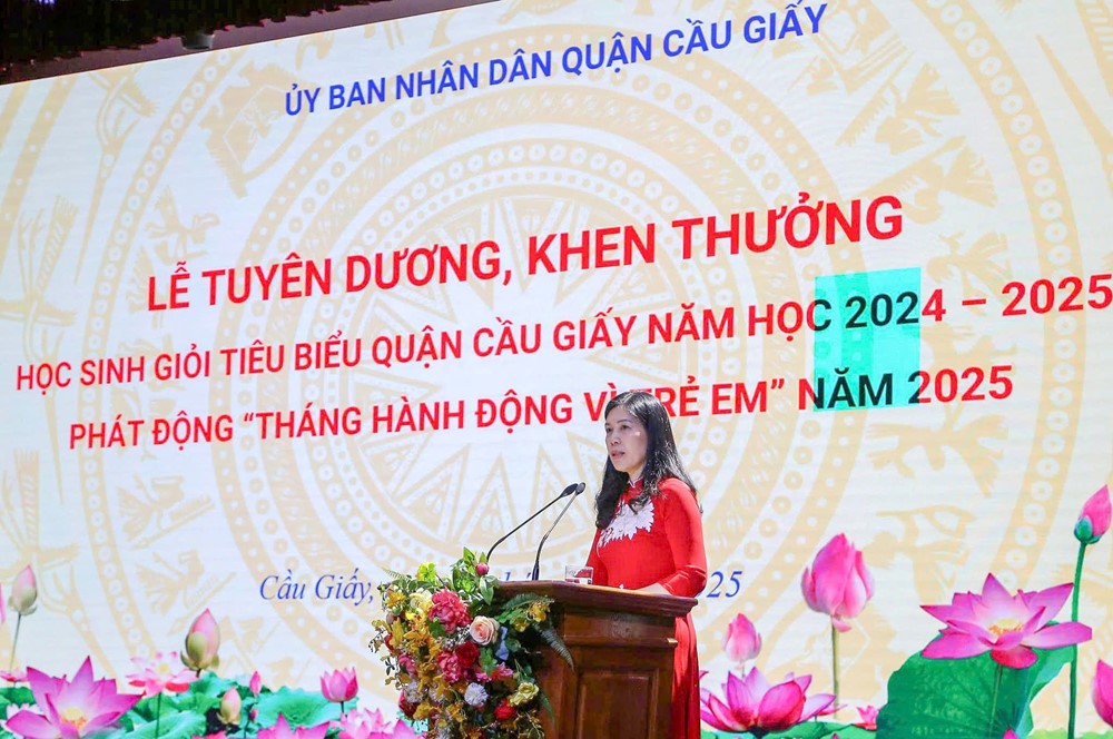 Tuyên dương 205 học sinh tiêu biểu quận Cầu Giấy - ảnh 2
