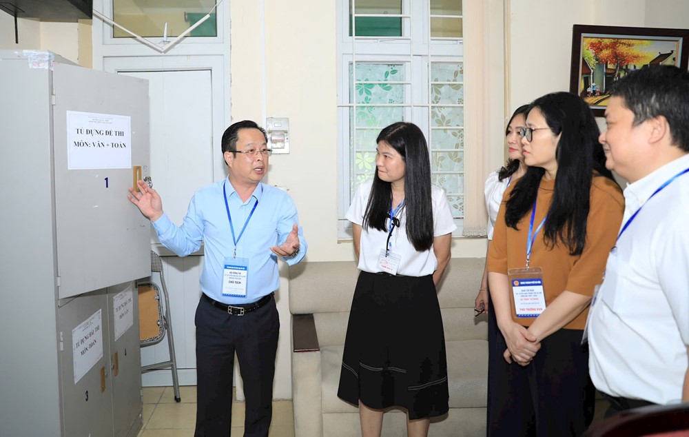 Hôm nay, thí sinh Hà Nội chính thức bước vào kỳ thi lớp 10 THPT năm học 2025-2026 - ảnh 2