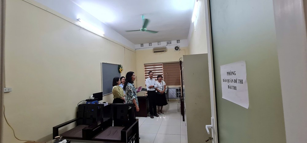 Quận Ba Đình: Các điểm thi đã sẵn sàng cho kỳ thi tốt nghiệp THPT năm 2025 - ảnh 1