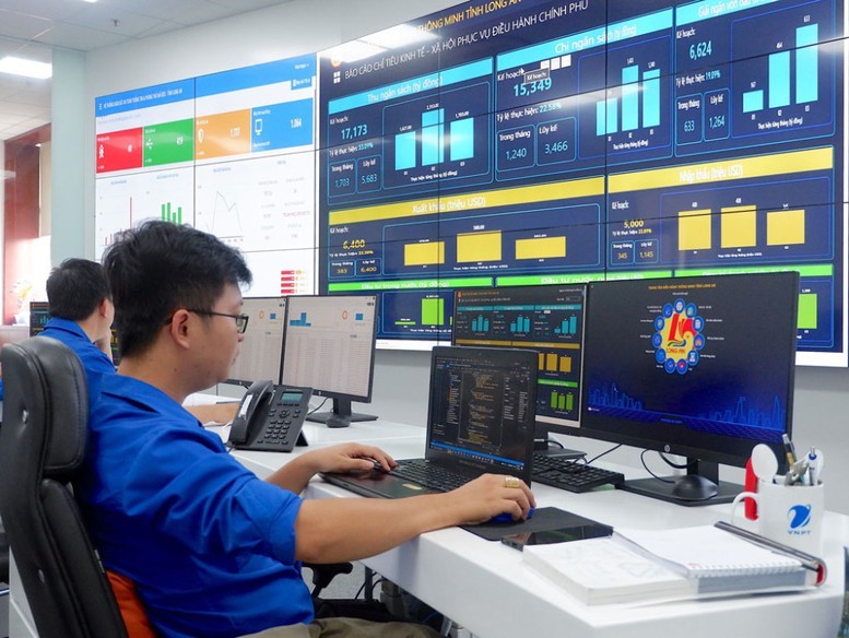 Người làm công tác chuyên trách về chuyển đổi số được hỗ trợ 5 triệu đồng/tháng - ảnh 1