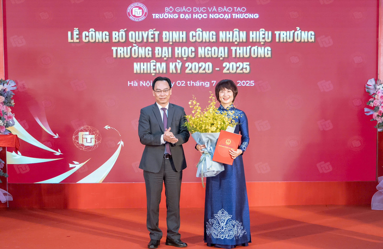 PGS.TS Phạm Thu Hương được bổ nhiệm làm Hiệu trưởng Trường Đại học Ngoại thương - ảnh 1
