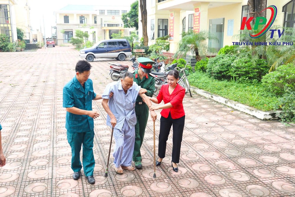 Xã Kiều Phú: Tri ân người có công, gia đình chính sách nhân 78 năm Ngày Thương binh - Liệt sỹ  - ảnh 8