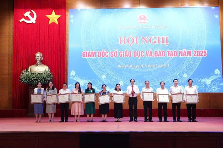  Xác định rõ thách thức và cùng nhau tháo gỡ, kiến tạo các giải pháp hiệu quả trong giáo dục - ảnh 5