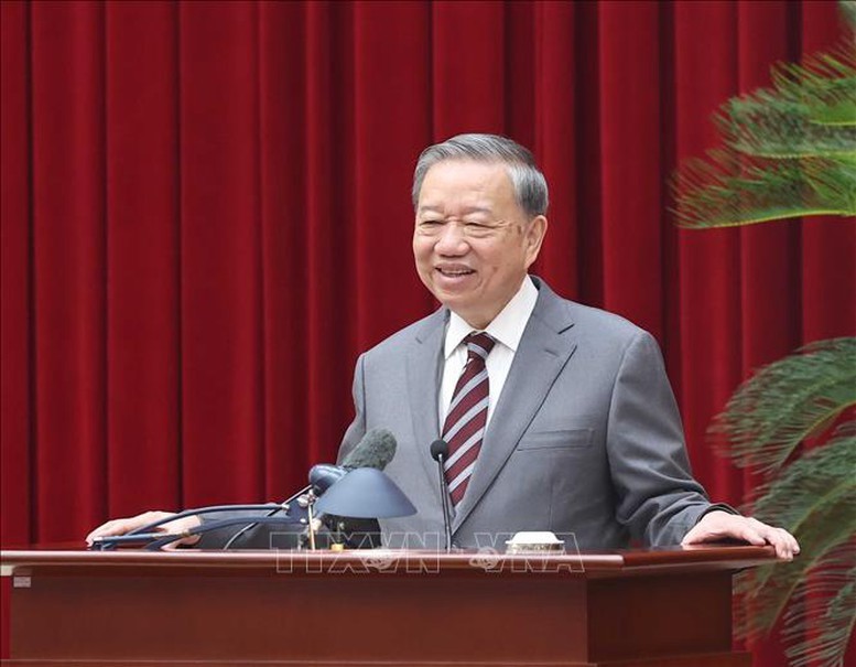 Tổng Bí thư: Trí thức, nhà khoa học, văn nghệ sĩ tiếp tục là lực lượng tiên phong mở đường cho dân tộc tiến lên mạnh mẽ - ảnh 1