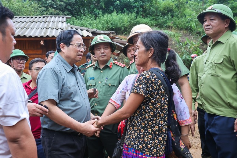 Thủ tướng yêu cầu chậm nhất tháng 9 phải bố trí đất, xây dựng lại nhà ở cho các hộ bị mất nhà do thiên tai - ảnh 4
