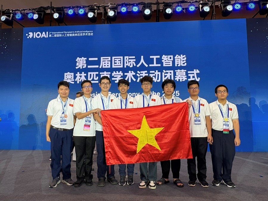 Học sinh Việt Nam đạt 3 Huy chương Vàng Olympic Trí tuệ nhân tạo quốc tế năm 2025  - ảnh 1