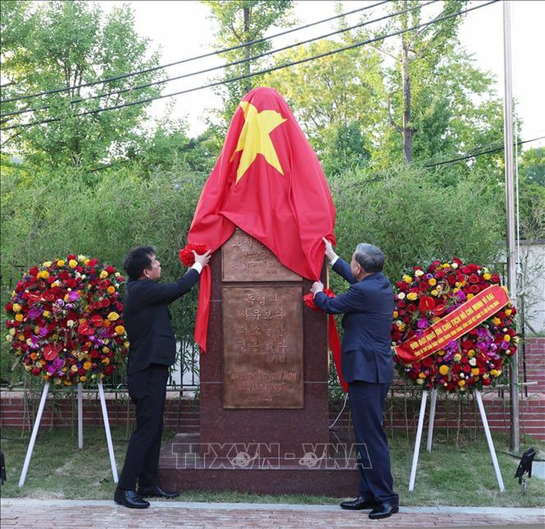 Tổng Bí thư Tô Lâm dự Lễ Khánh thành tượng Chủ tịch Hồ Chí Minh tại Hàn Quốc - ảnh 1