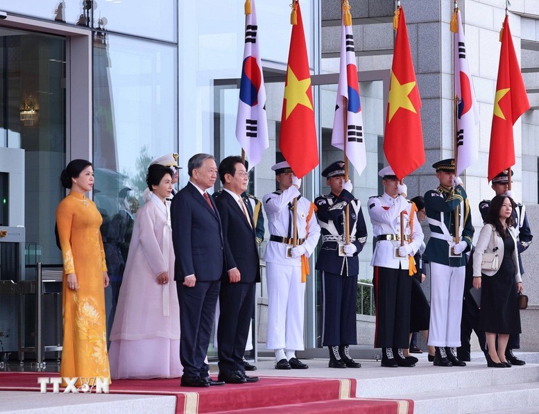 Tổng thống Hàn Quốc chủ trì Lễ đón trọng thể Tổng Bí thư Tô Lâm và Phu nhân - ảnh 2